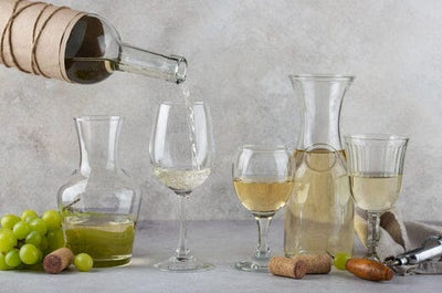 The Most Common White Wines and Dishes to Serve with Them