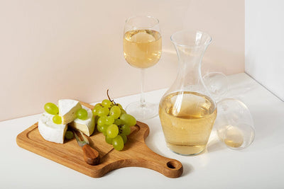 What’s the Difference Between Muscat, Moscatel, and Moscato?