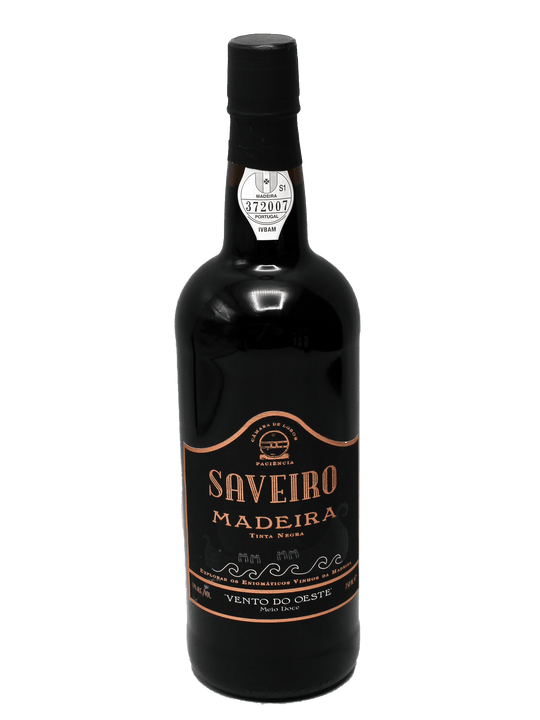 Saveiro ‘Vento do Oeste’ Madeira-Bottle Barn